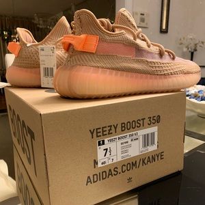 Yeezys Clay size 7.5 men and 9.5 women